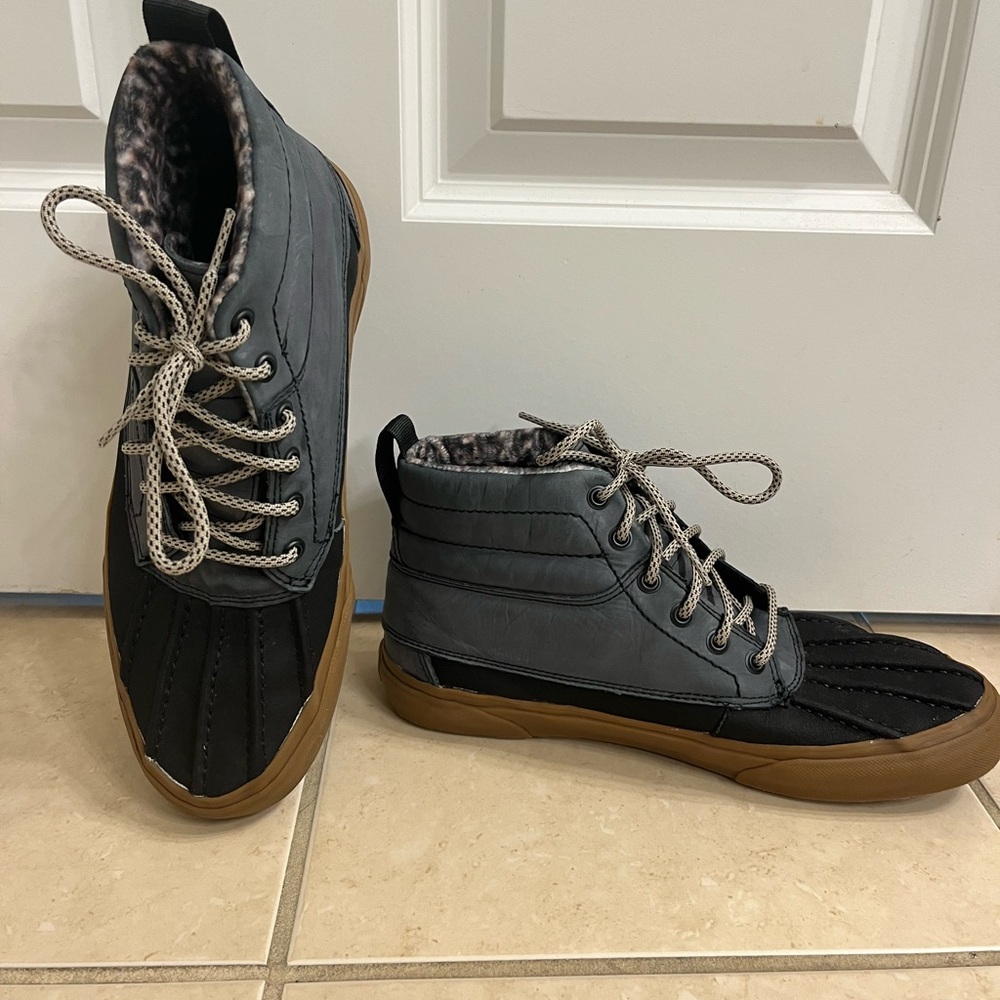 Vans Sk8-Hi Del Pato Mte Black Leather Boots